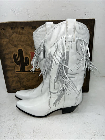 New Women’s White Fringe Laredo Cowboy Boots. 28 711 7.5 7 1/2 M. 18-26