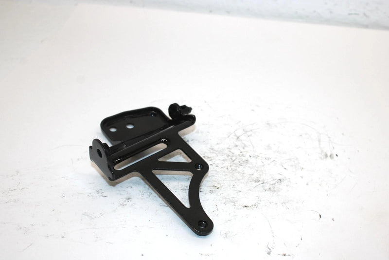 09 Honda Trx 500 Fpea Foreman P/s Es Oem Left Oil Cooler Stay 15620-HP0-B00 AH17