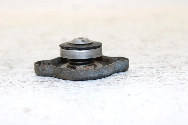 1987 Yamaha Exciter 570 L/c Oem Coolant Cap 1B3-12462-00-00 SY18