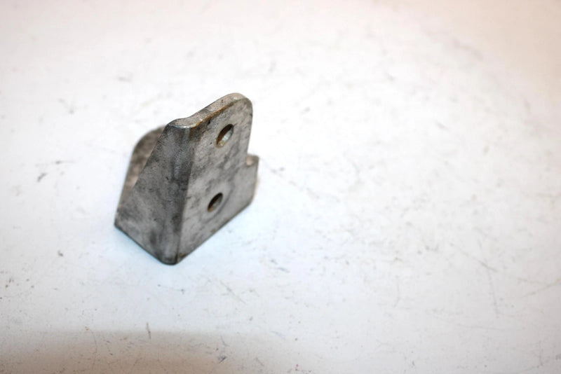 96 Arctic Cat Zrt 600 Oem Rear Motor Mount Bracket 0708-025 Q2197