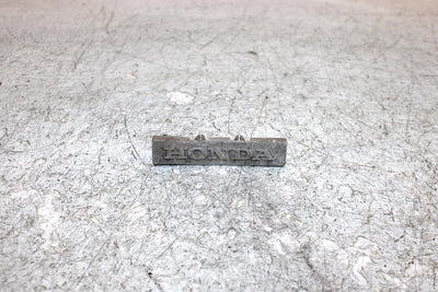 93 Honda Trx 300 A Oem Handlebar Cover Logo 53206-HA0-830ZA 53206-HM5-730ZA AH50