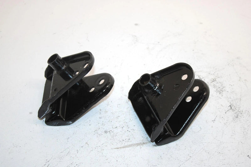94 Arctic Cat Ext 580 Efi Oem Mount Bracket Pair 0704-190 0704-191 SA27