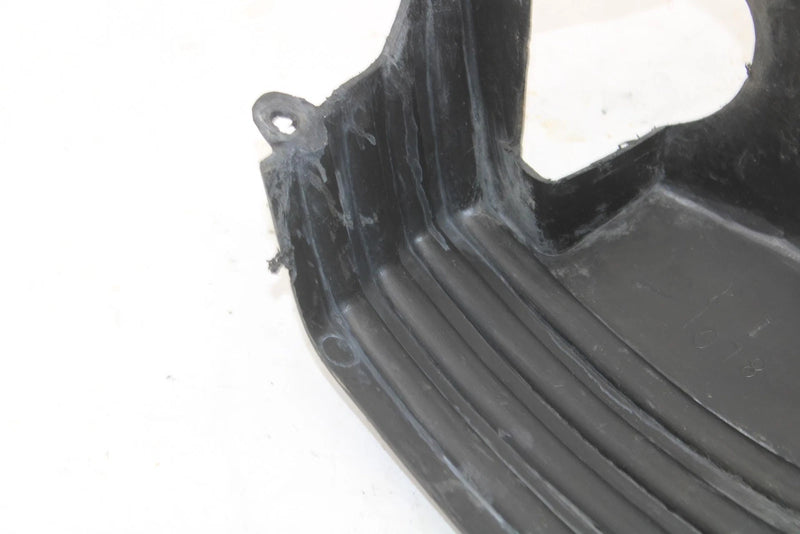 1989 Yamaha Srv Oem Left Lower Strut Cover 8L0-2198F-00-00 SY134