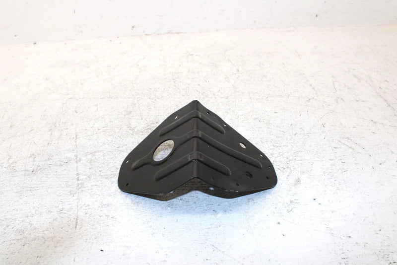 1995 Yamaha Vmax 500 Oem Skid Bracket Set 8CL-21910-00-00 SY34