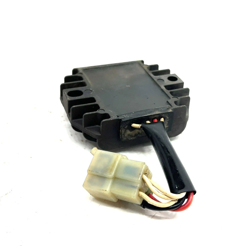 2002 Yamaha Big Bear 400 YFM400 OEM Voltage Regulator 4KB-81960-02-00 AY52