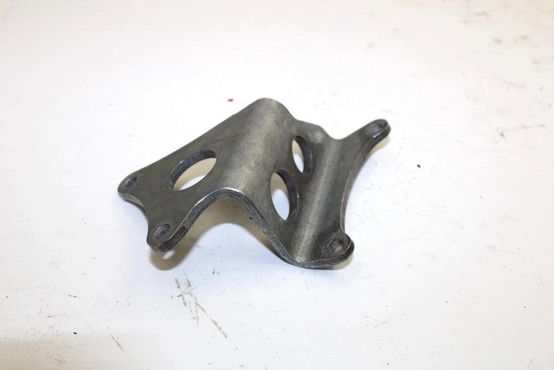 84 Honda ATC 200S OEM Starter Bracket 31204-958-680 Q3506