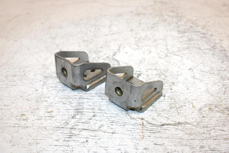 97 Yamaha Vmax Sx700 Triple Oem Rear Lower Motor Mount Pair 8CR-21427-01-00 SY10