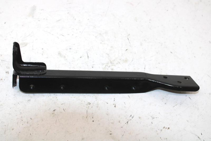 1988 Yamaha Enticer 340 Oem Right Steering Gate Bracket 82A-23899-00-00 SY130
