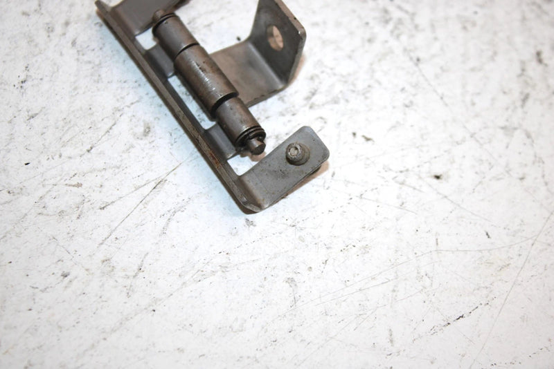 1990 Kawasaki 650 Ts Oem Storage Box Hinge 11046-3840 11046-3849 JK8