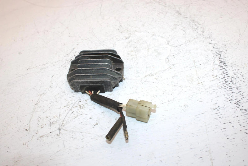1998 Yamaha  Grizzly Oem Voltage Regulator 4KB-81960-02-00 AY49