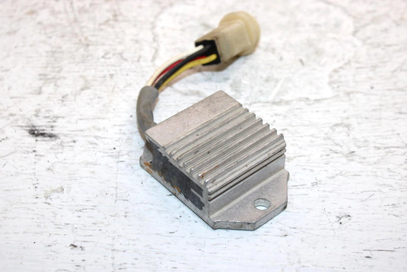 1990 Yamaha  Moto 4 Oem Voltage Regulator 29U-81960-90-00 AY5
