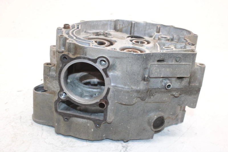1990 Yamaha  Moto 4 Oem Crankcase 3GH-15100-00-00 AY5