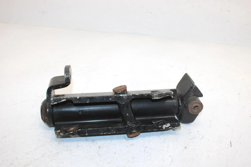 98 Arctic Cat Thundercat 1000 Oem Right Steering Knuckle 0703-424 SA307