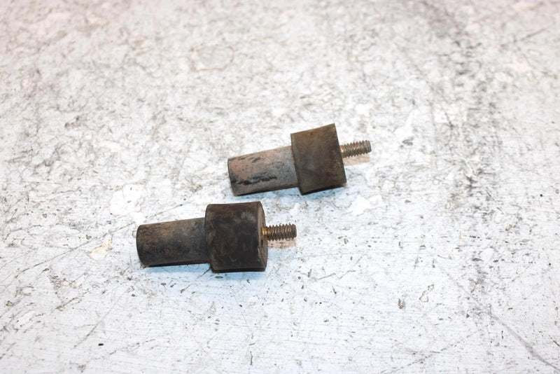 2001 Polaris Sportsman 400 Oem Radiater Mount Pair 3110032 AP178