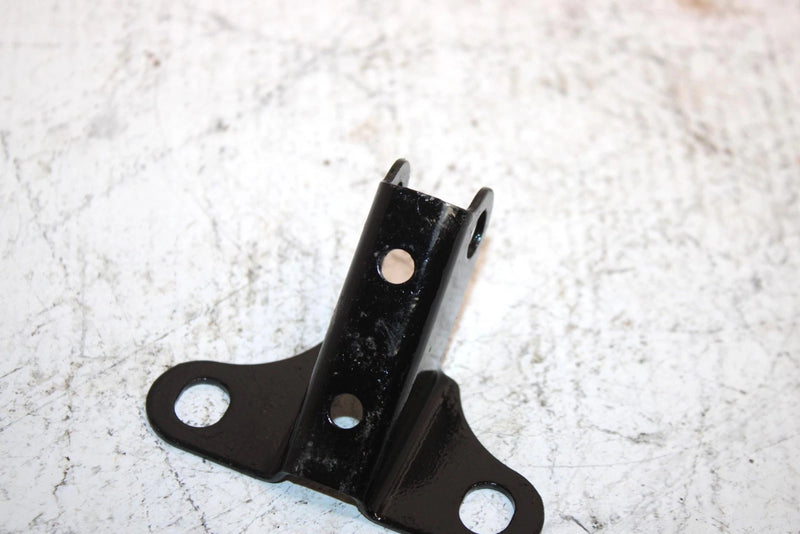 2004 Honda Fourtrax Rincon Oem Front Gearcase Bracket 50350-HN8-000 AH2