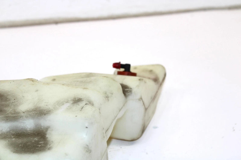 06 Polaris Fusion 700 Oem Oil Tank Reservoir 2520649 B307