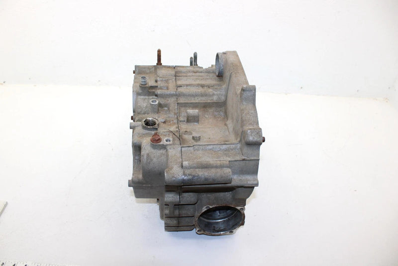 1999 Yamaha  Grizzly Oem Crankcase 4WV-15100-12-00 AY47