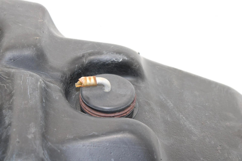 1990 Yamaha Phazer Ii LE Oem Fuel Tank W/Cap/Pickup  8V0-24111-03-00 SY14