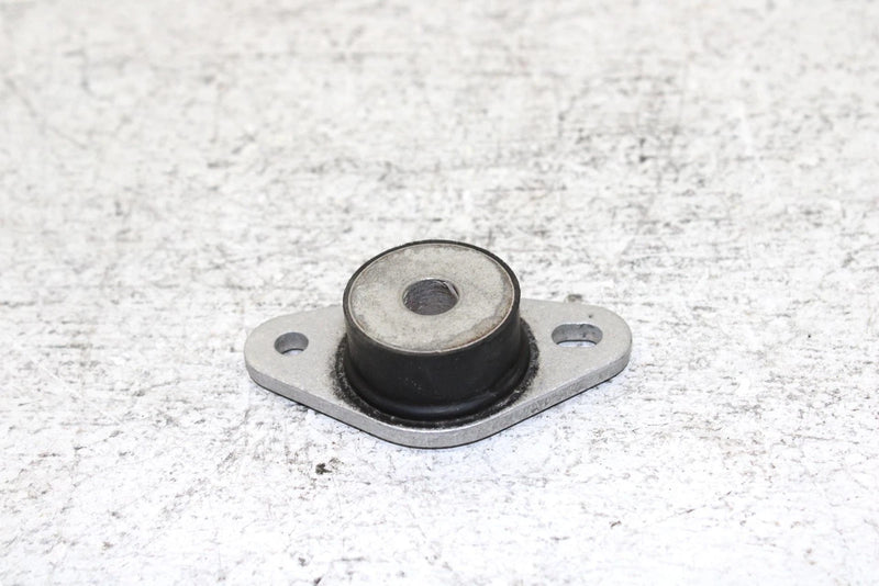 2013 Polaris 600 Rush Pro R Oem Right Engine Mount 3022408 SP29