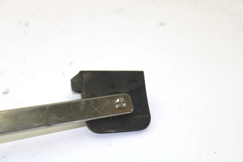 96 Yamaha Wave Raider 760 OEM Engine Hatch Support GH1-62891-01-00 JY1 