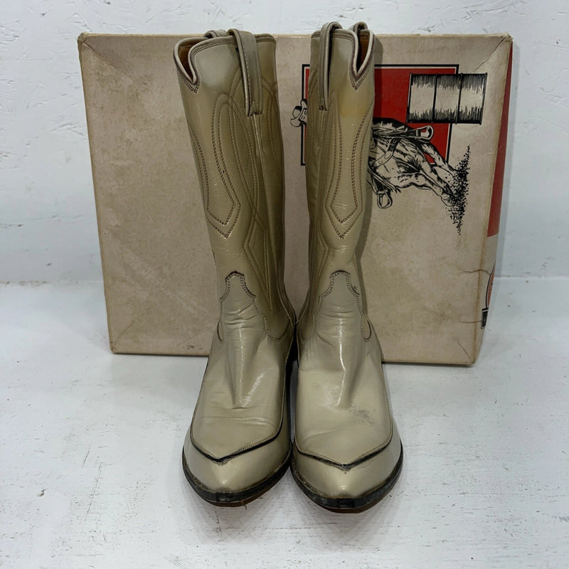 New Women’s Tan Justin Cowboy Boots. L4018 5 C. 20-72 