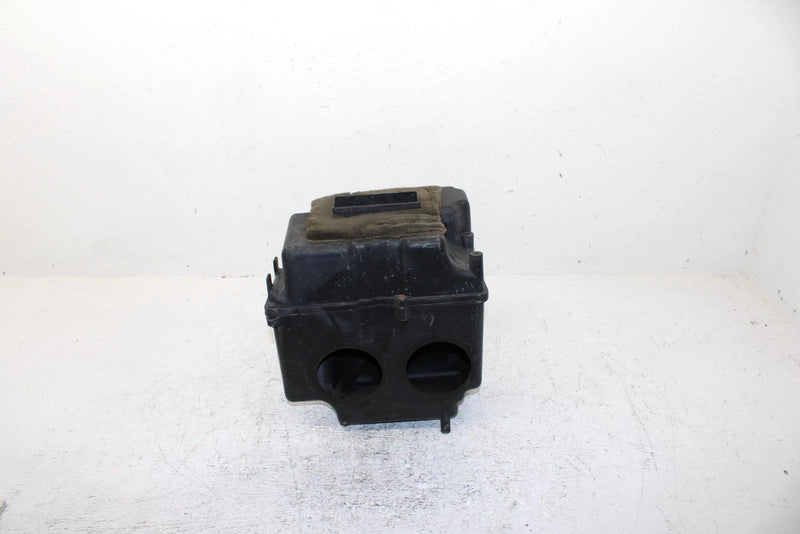1996 Yamaha Vmax 600 Oem Airbox W/Cover 8AB-14431-00-00 SY29