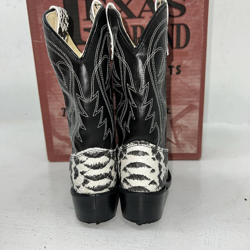 New Children’s Black And White Texas Brand Cowboy Boots. C104 11 D. 24-78