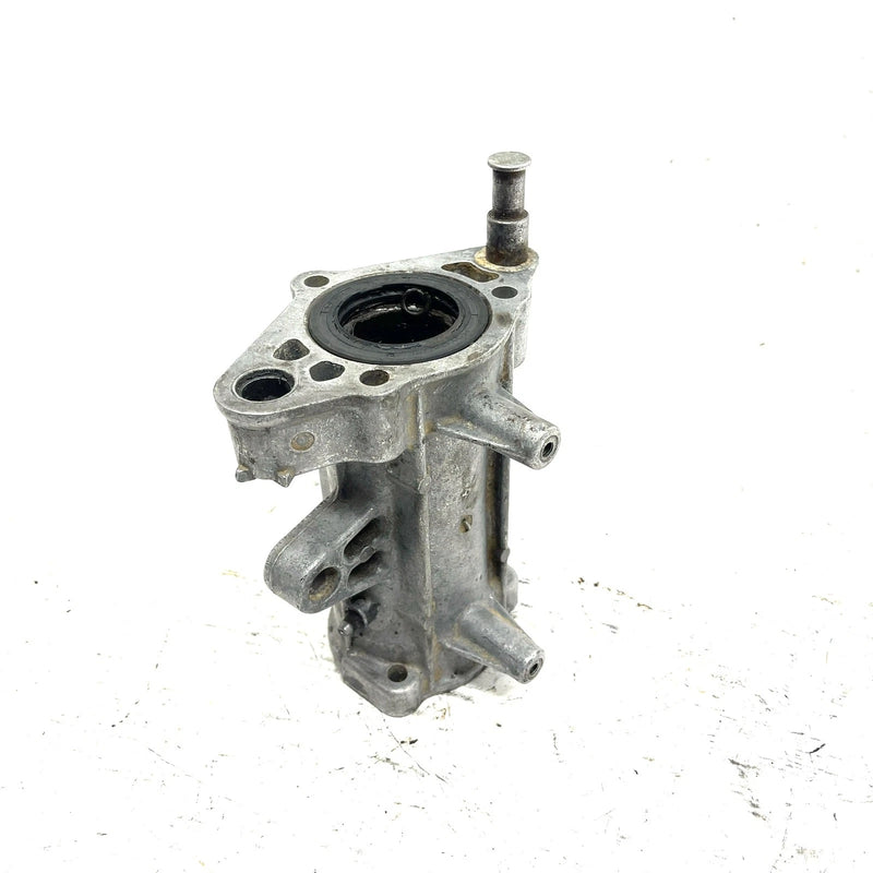 1985 Suzuki Quadrunner 185 OEM Axle Housing W/Pin 64720-24402 AS0