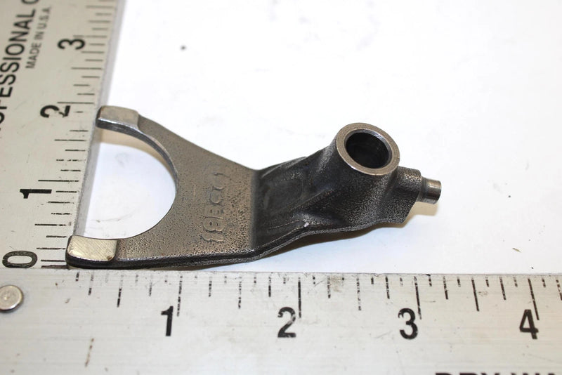 Suzuki  OEM Tranny Trans Transmission Shift Fork No.4 25241-19B00 Q1878