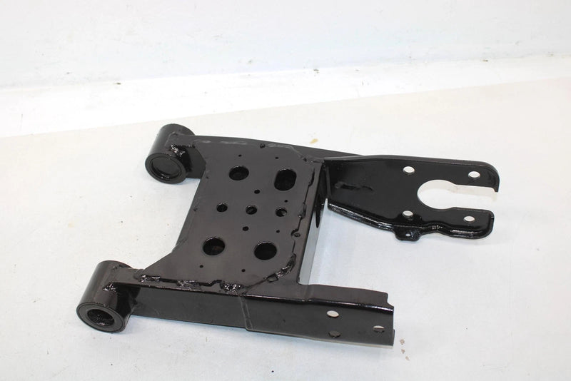 2000 Polaris Magnum 325 Oem Rear Swing Arm 1541323 AP2
