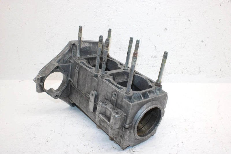 1994 Yamaha Vmax 600 Oem Crankcase W/Studs 8AB-15100-00-00 8AB-15100-01-00 SY25
