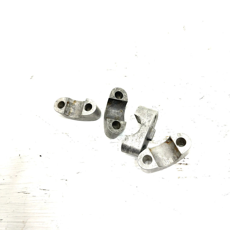 1994 Yamaha Kodiak 400 4x4 OEM Handlebar Mount Set 1E6-23441-00-00 AY61