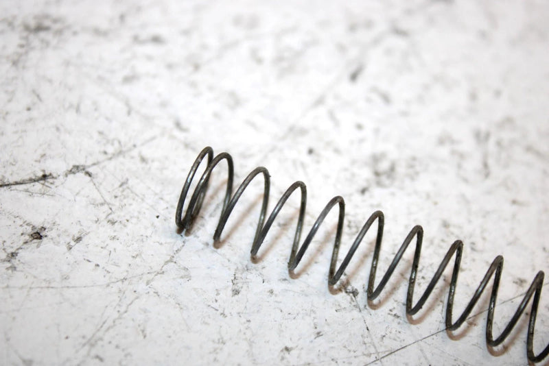 1986 Yamaha  Badger Yfm80s Oem Carburetor Spring 260-14131-00-00 AY8