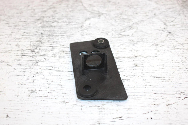 1997 Yamaha Venture Tr Oem Fuel/Oil Level Light Bracket 80L-77721-00-00 SY15