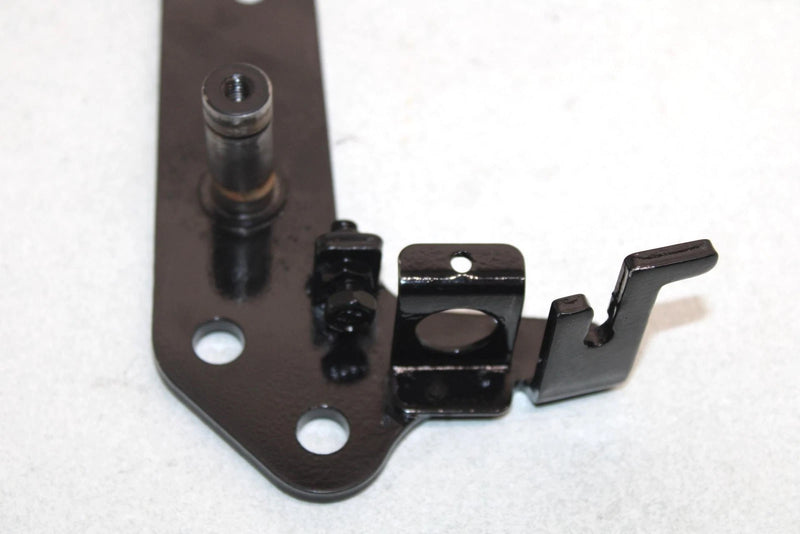 04 Yamaha  Bruin 350 Auto 2wd Oem Foot Brake Bracket 5TE-F7412-10-00 AY36