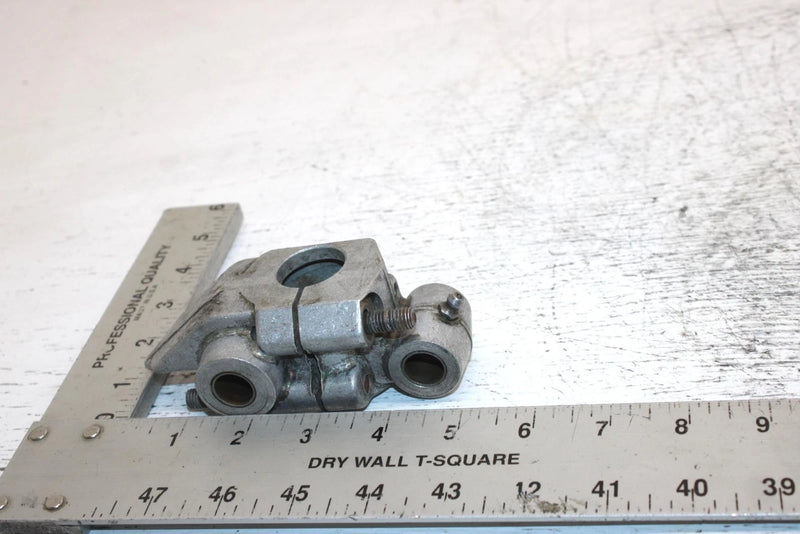 1995 Yamaha Vmax 600 Oem Left Suspension Bracket 84M-2376E-00-00 SY11