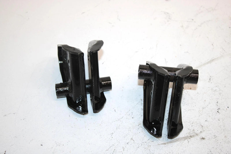 94 Arctic Cat Ext 580 Efi Oem Mount Bracket Pair 0704-190 0704-191 SA27