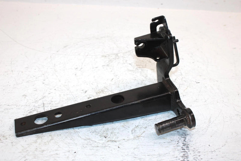 1998 Yamaha  Grizzly Oem Right Rear Footrest Support 4WV-27421-00-00 AY49