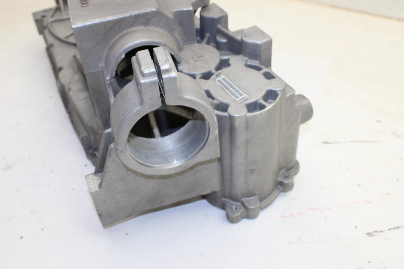 01 Polaris Sportsman 400 OEM Right Transmission Case 3233776 AP107