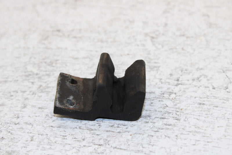 1987 Yamaha Exciter 570 L/c Oem Hood Stopper 8V0-77188-00-00 SY18