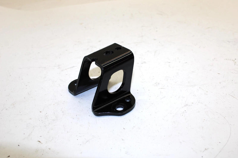 2002 Yamaha Sx Viper Oem Front Upper Left Motor Mount 8EK-21415-00-00 Q1543