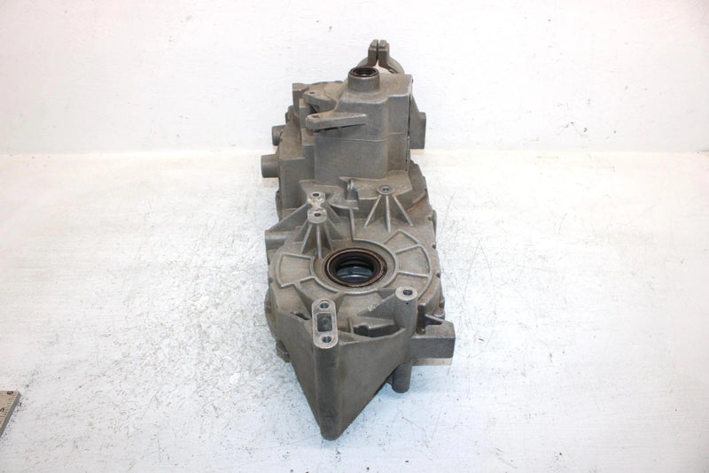 2001 Polaris Sportsman 400 Oem Transmission Case W/Cover  3233776 AP178