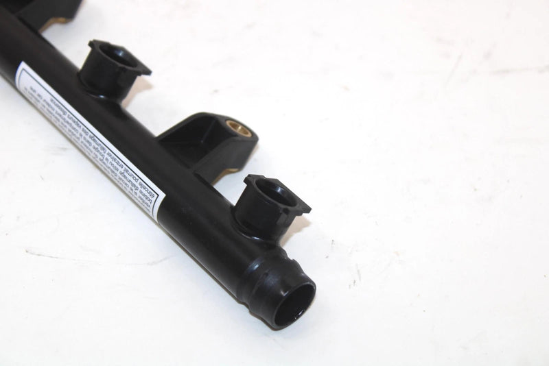 2017 Ski-doo Grand Touring 900 Oem Injector Rail 420874965 SS65