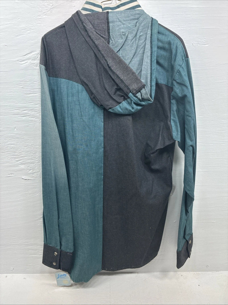 New Men’s Latigo Blue Black Long Sleeve Button Up Hood Large V-84