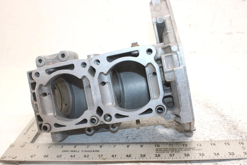 1995 Yamaha Vmax 600 Oem Engine Motor Crankcase 8AB-15100-01-00 SY11