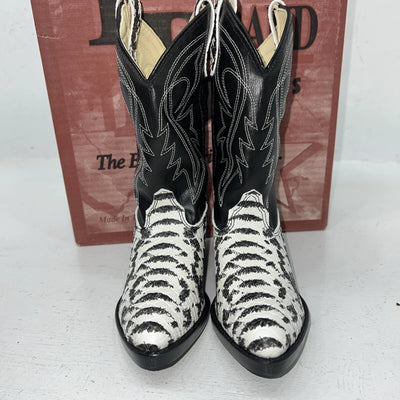 New Children’s Black And White Texas Brand Cowboy Boots. C104 11 D. 24-78