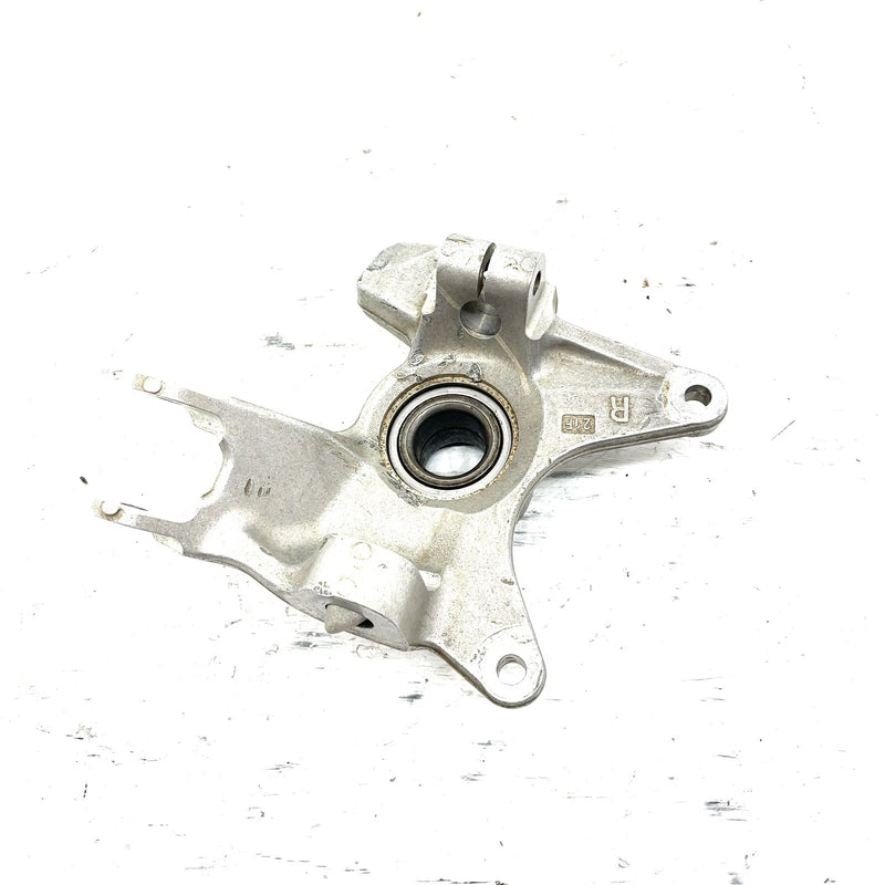 20-22 Can-Am Defender HD10 OEM Front Right Knuckle 706203097 XB0.1