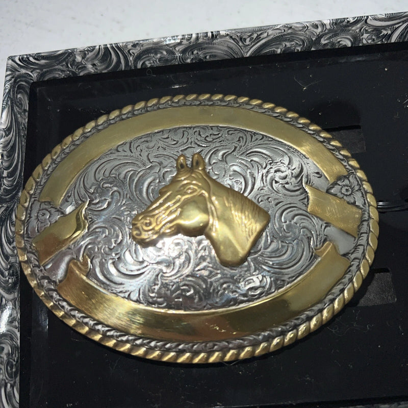 New Women’s Crumrine Gold Silver Horse Head Belt Buckle. 3806607 A-112