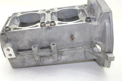 96 Yamaha Vmax 500 XT Pro Action OEM Crankcase Crank Case 8AB-15100-01-00 B519