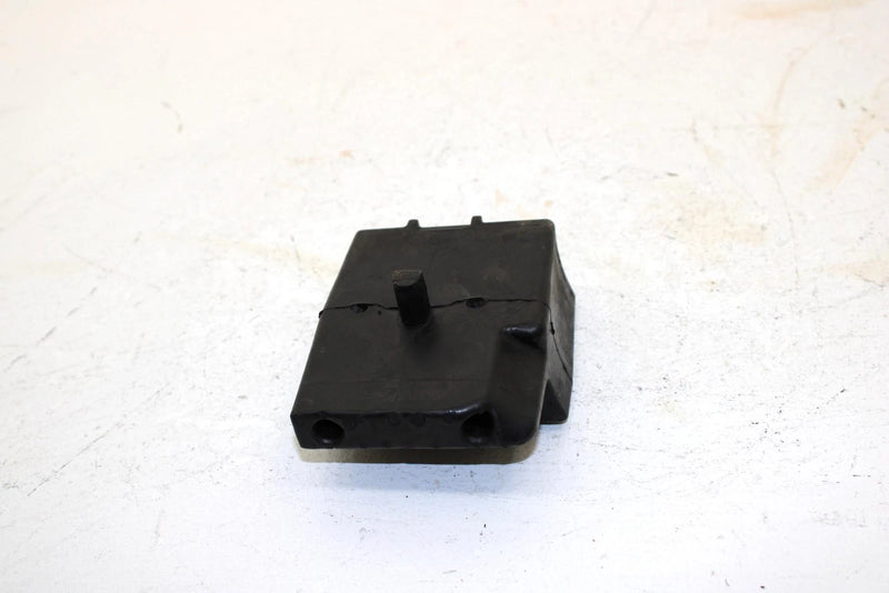1999 Yamaha Grizzly Oem Engine Mount Spacer 4WV-15327-00-00 AY47